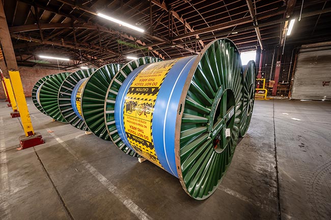 Heavy drayage_steel and coils_industrial equipment